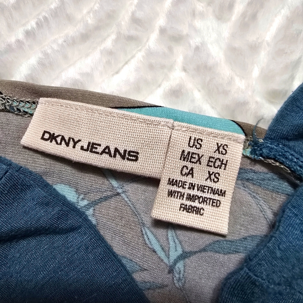 DKNY Floral  Top. Size XS - Picture 5 of 6